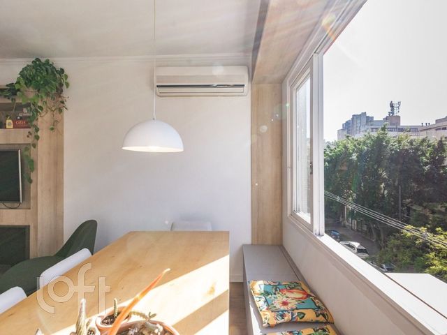 Apartamento com 69m², 2 dormitórios, 1 vaga, Bom Fim em Porto Alegre