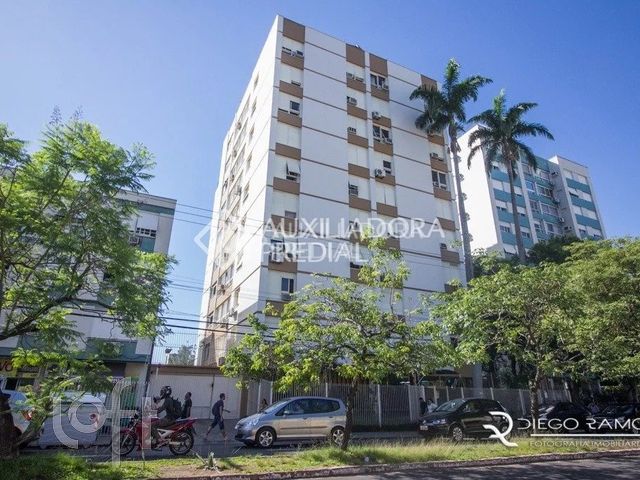 Apartamento com 89m², 3 dormitórios, 1 vaga, Santana em Porto Alegre