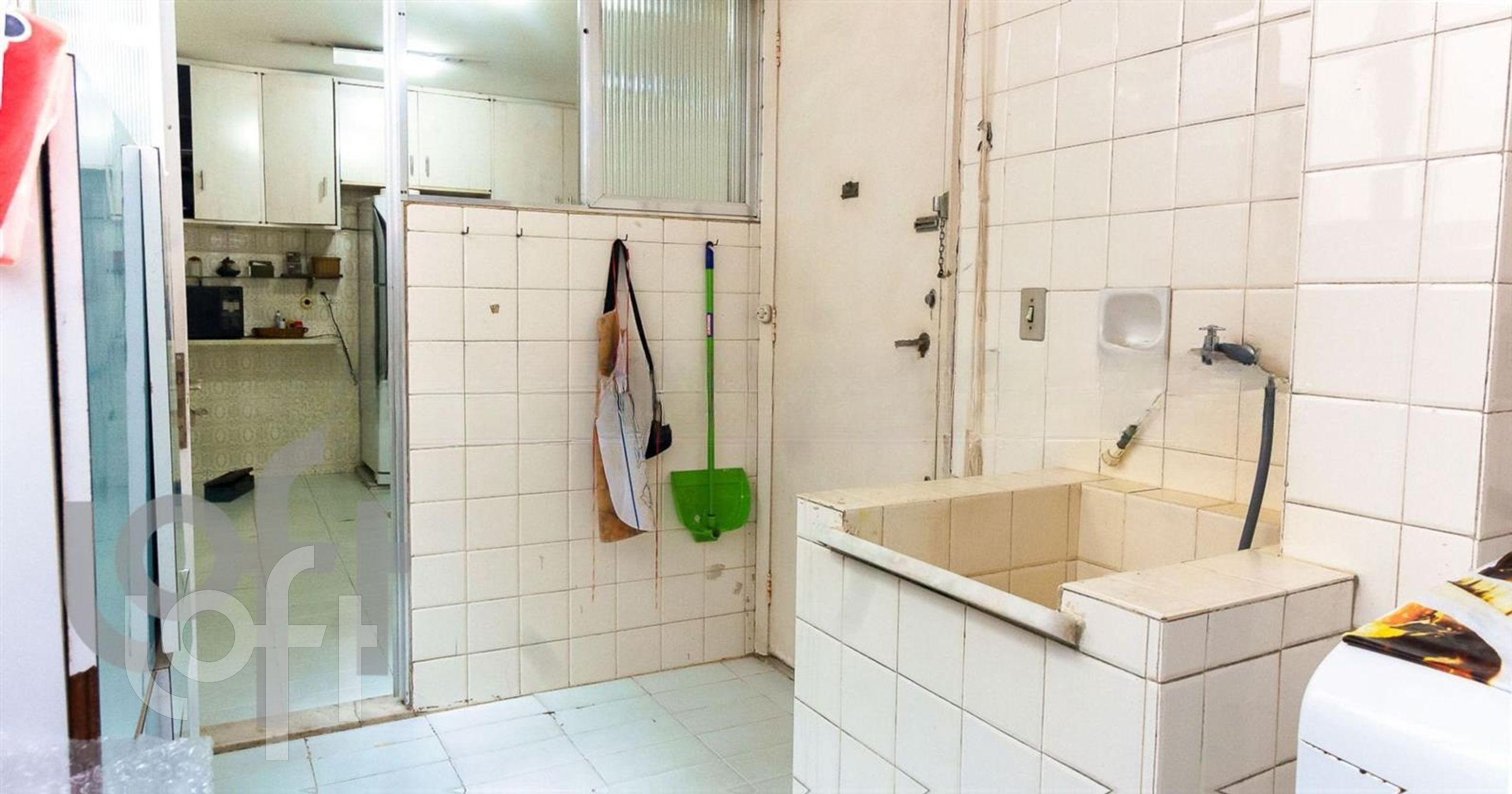 Apartamento à venda com 4 quartos, 180m² - Foto 3