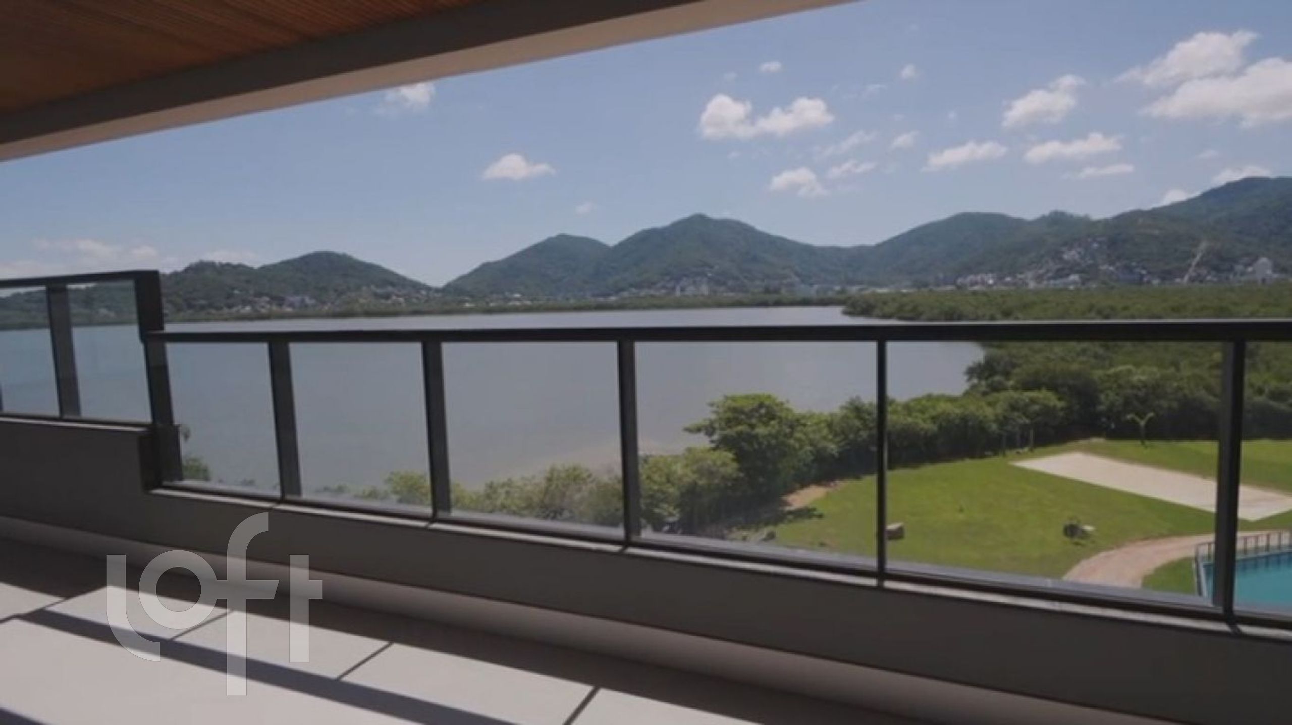 Apartamentos com 134m², 3 quartos, 3 suítes, 2 garagens, no bairro João Paulo em Florianópolis