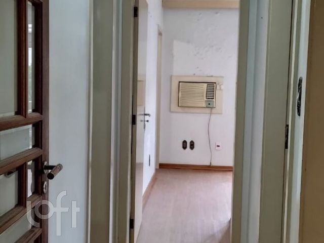 Apartamento com 99m², 3 dormitórios, 1 suíte, 1 vaga, Rio Branco em Porto Alegre