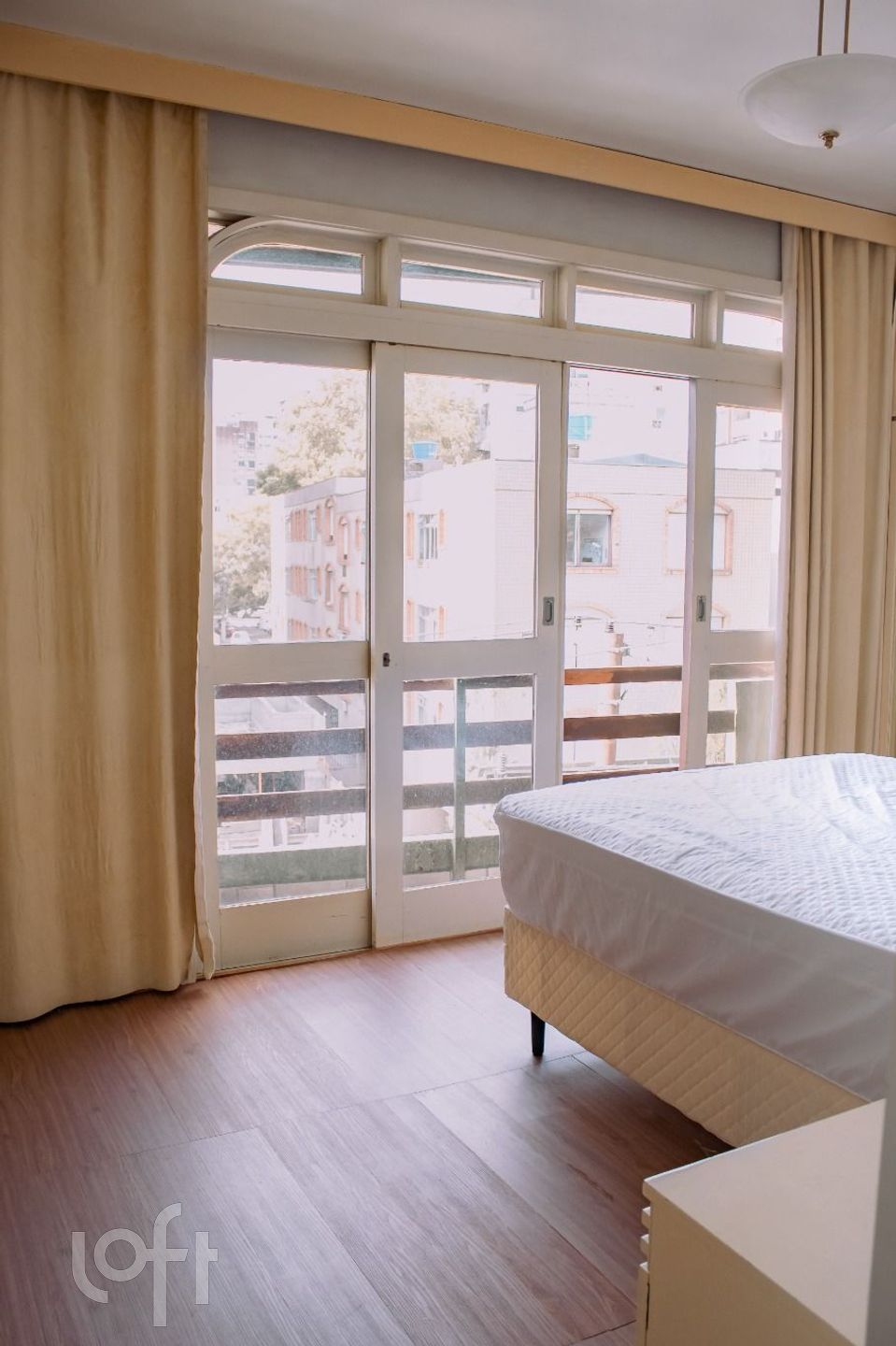 Apartamento com 99m², 3 dormitórios, 1 suíte, 1 vaga, Rio Branco em Porto Alegre