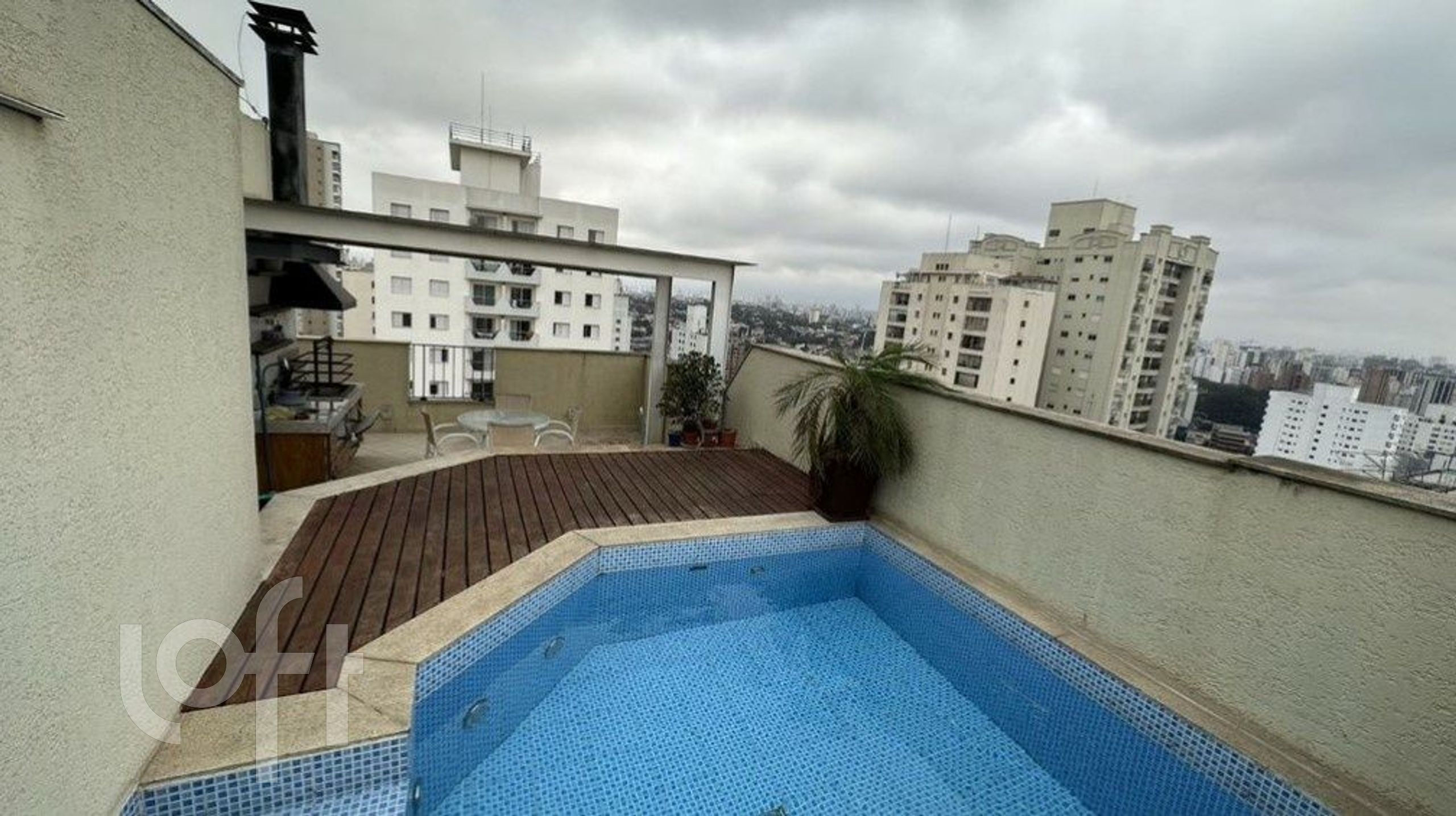 Apartamento à venda com 3 quartos, 200m² - Foto 4