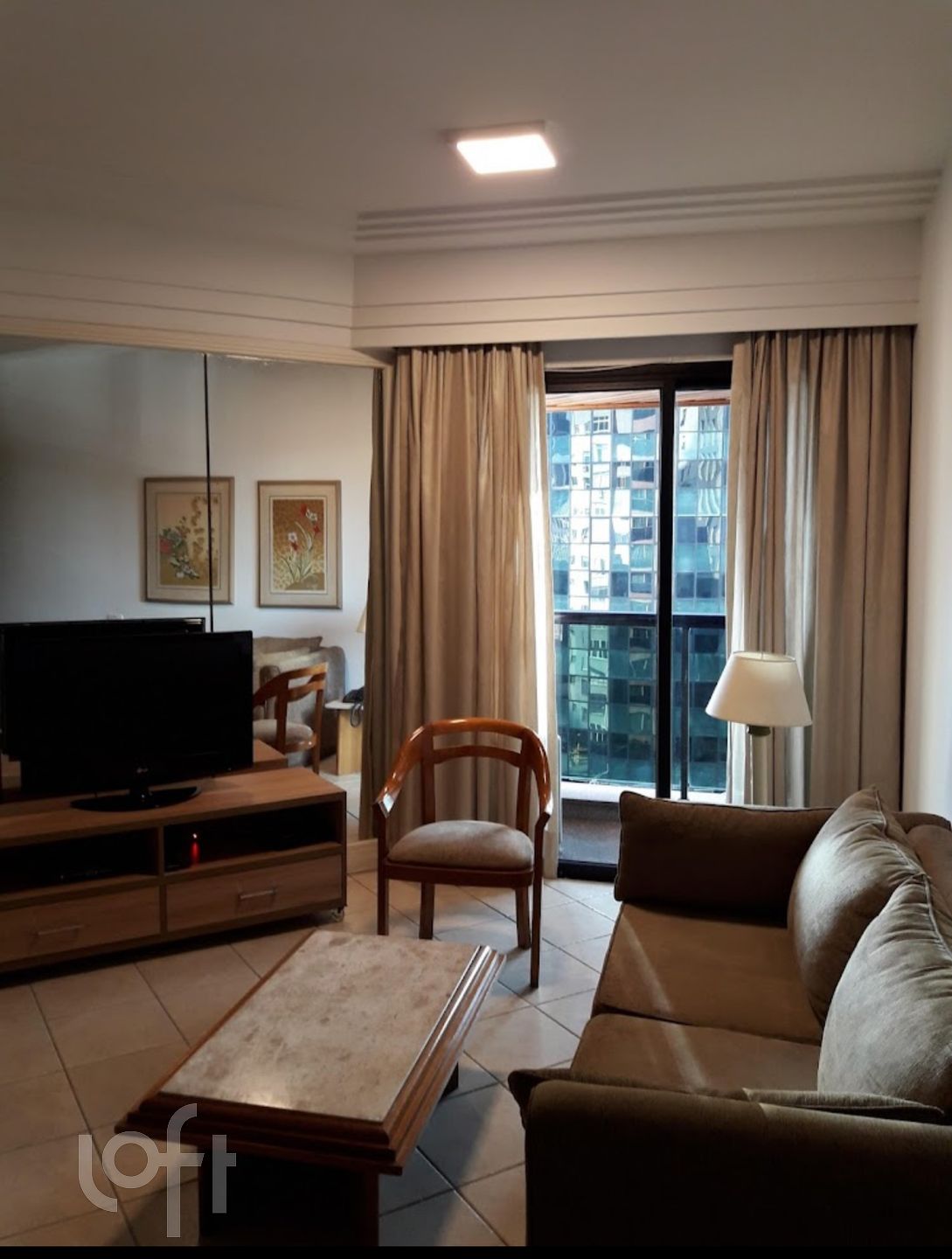 Apartamento à venda com 1 quarto, 40m² - Foto 1