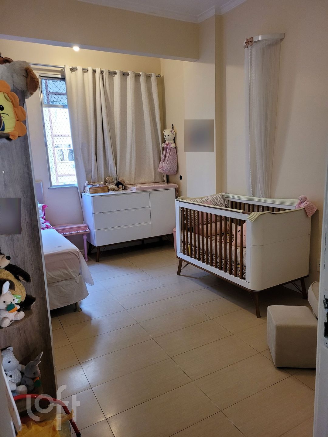 Apartamento à venda com 3 quartos, 130m² - Foto 2