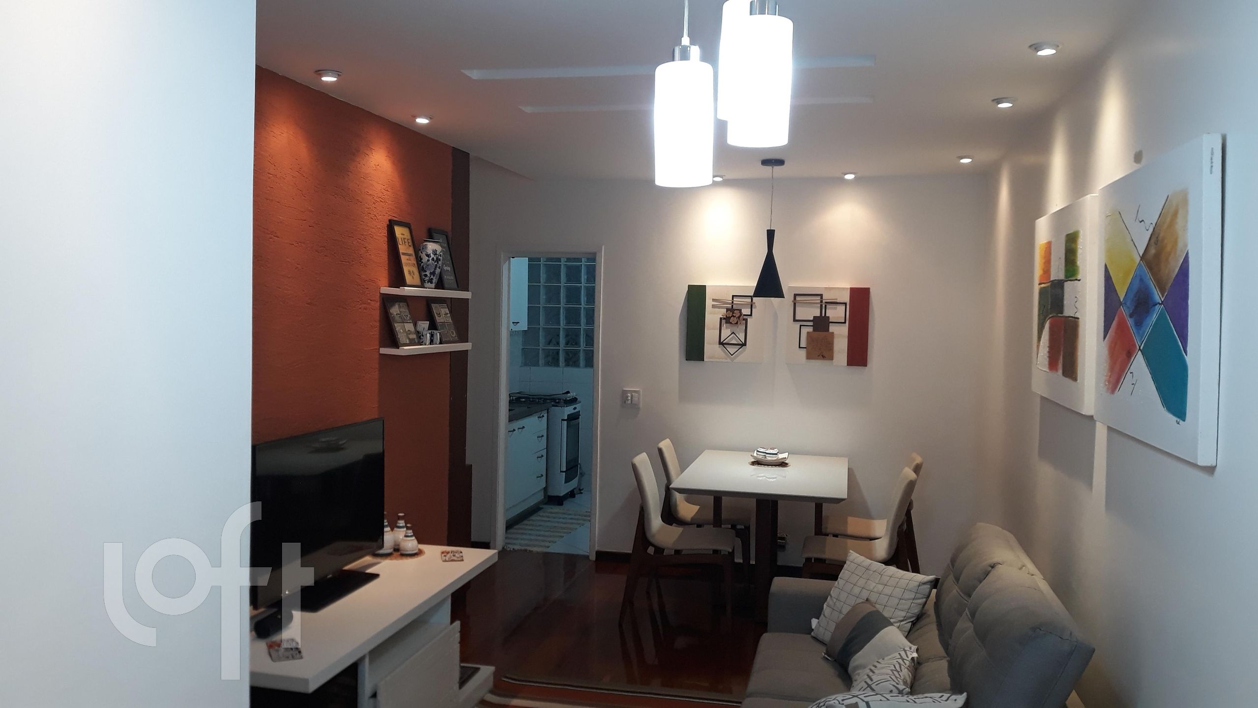 Venda de Apartamento com 2 quarto(s), 1 suíte(s), por R$ 850.0 mil, no condomínio Edificio D Estela L De Moura em Botafogo.