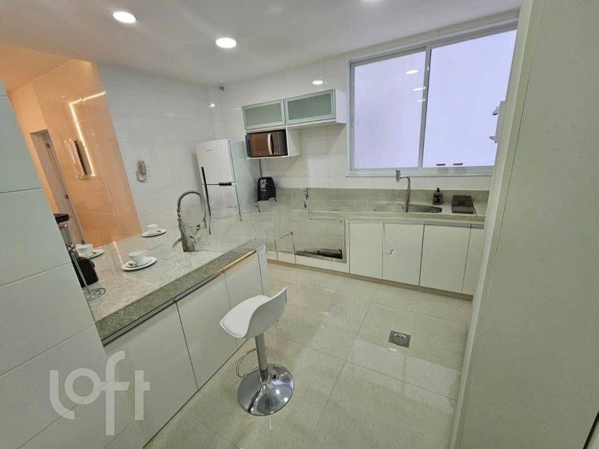 Apartamento à venda com 3 quartos, 140m² - Foto 21