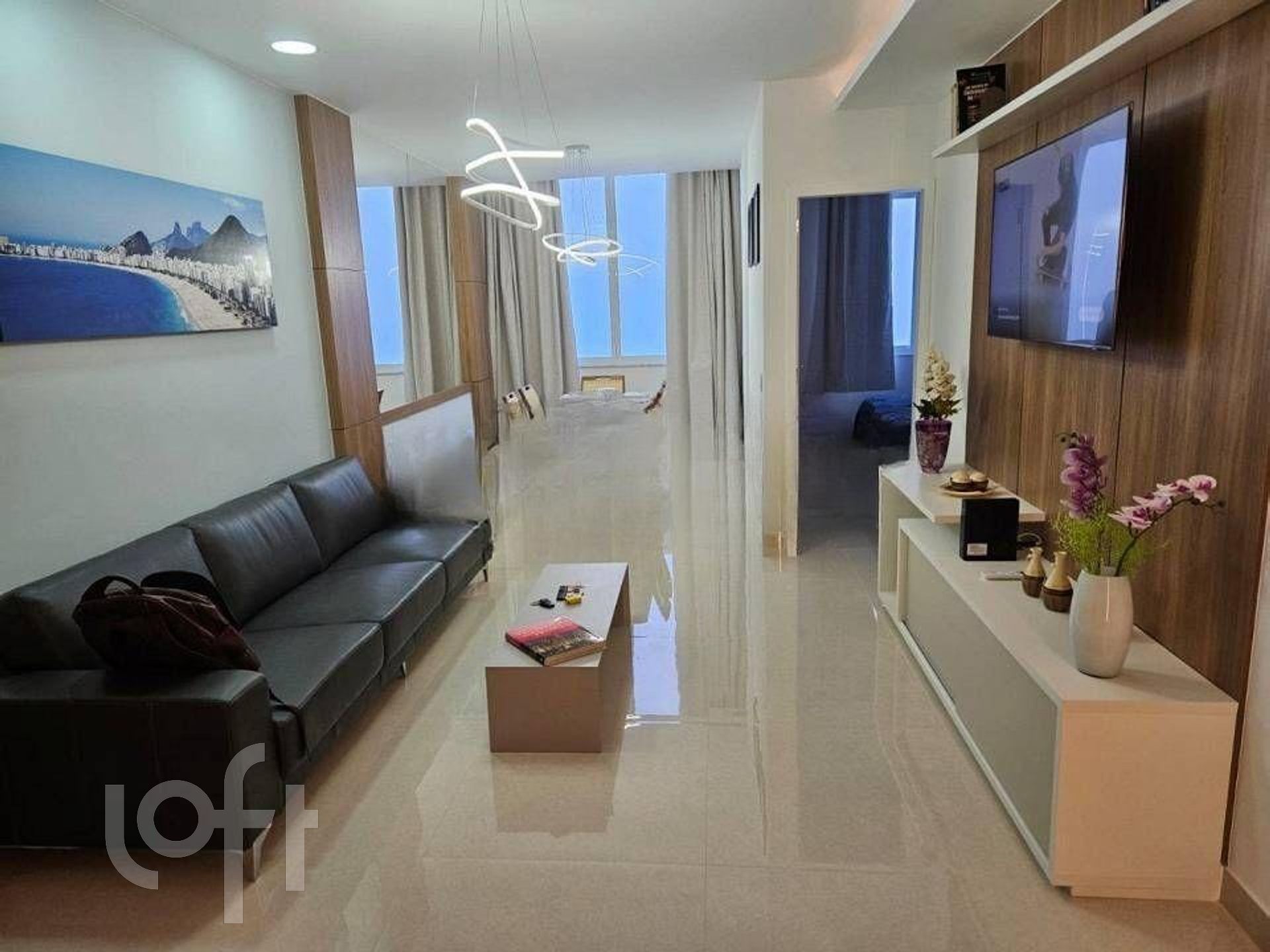 Apartamento à venda com 3 quartos, 140m² - Foto 1