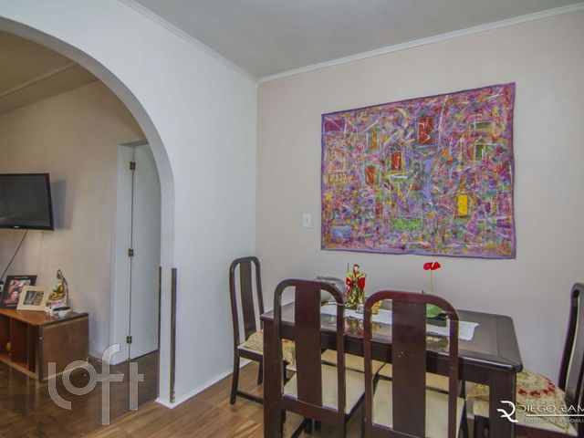 Apartamento com 80m², 3 dormitórios, 1 suíte, Menino Deus em Porto Alegre