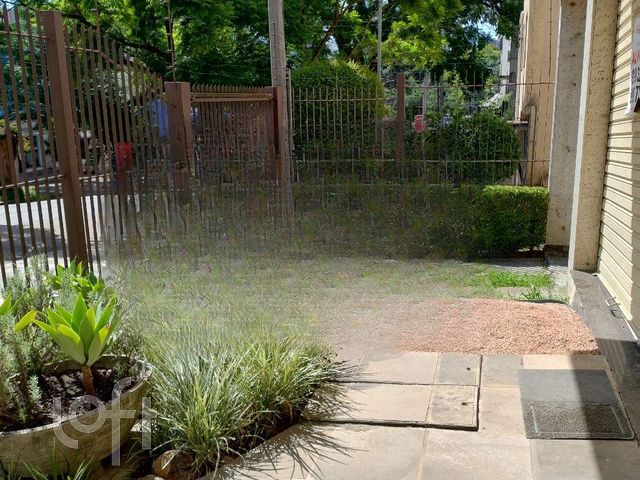 Apartamento com 90m², 3 dormitórios, 1 suíte, 3 vagas, Petrópolis em Porto Alegre