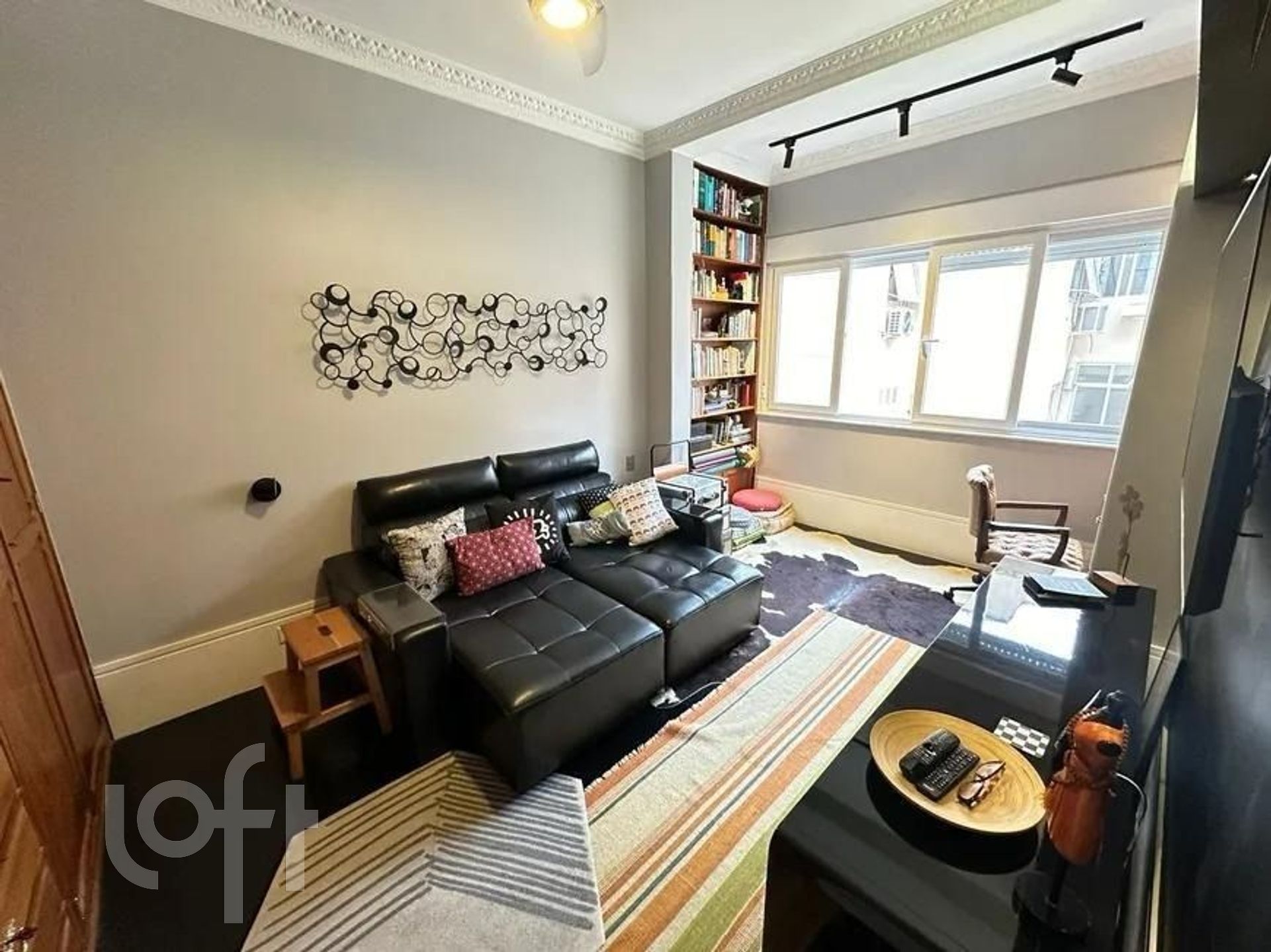 Apartamento à venda com 2 quartos, 76m² - Foto 2