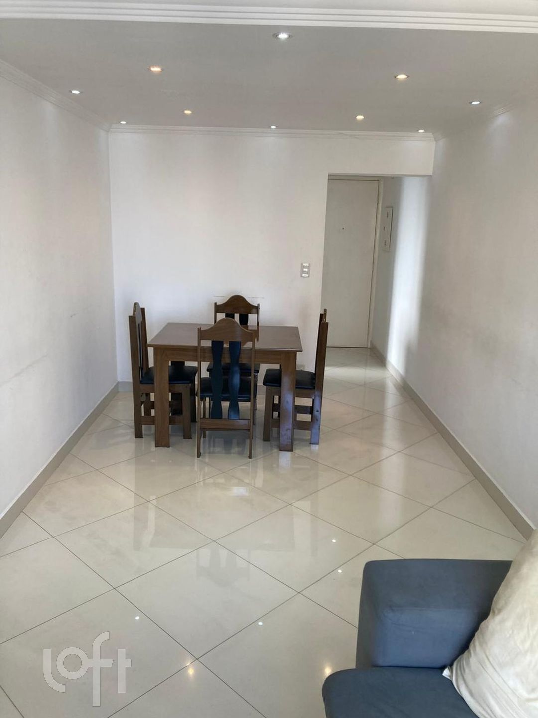 Apartamento à venda com 2 quartos, 60m² - Foto 4