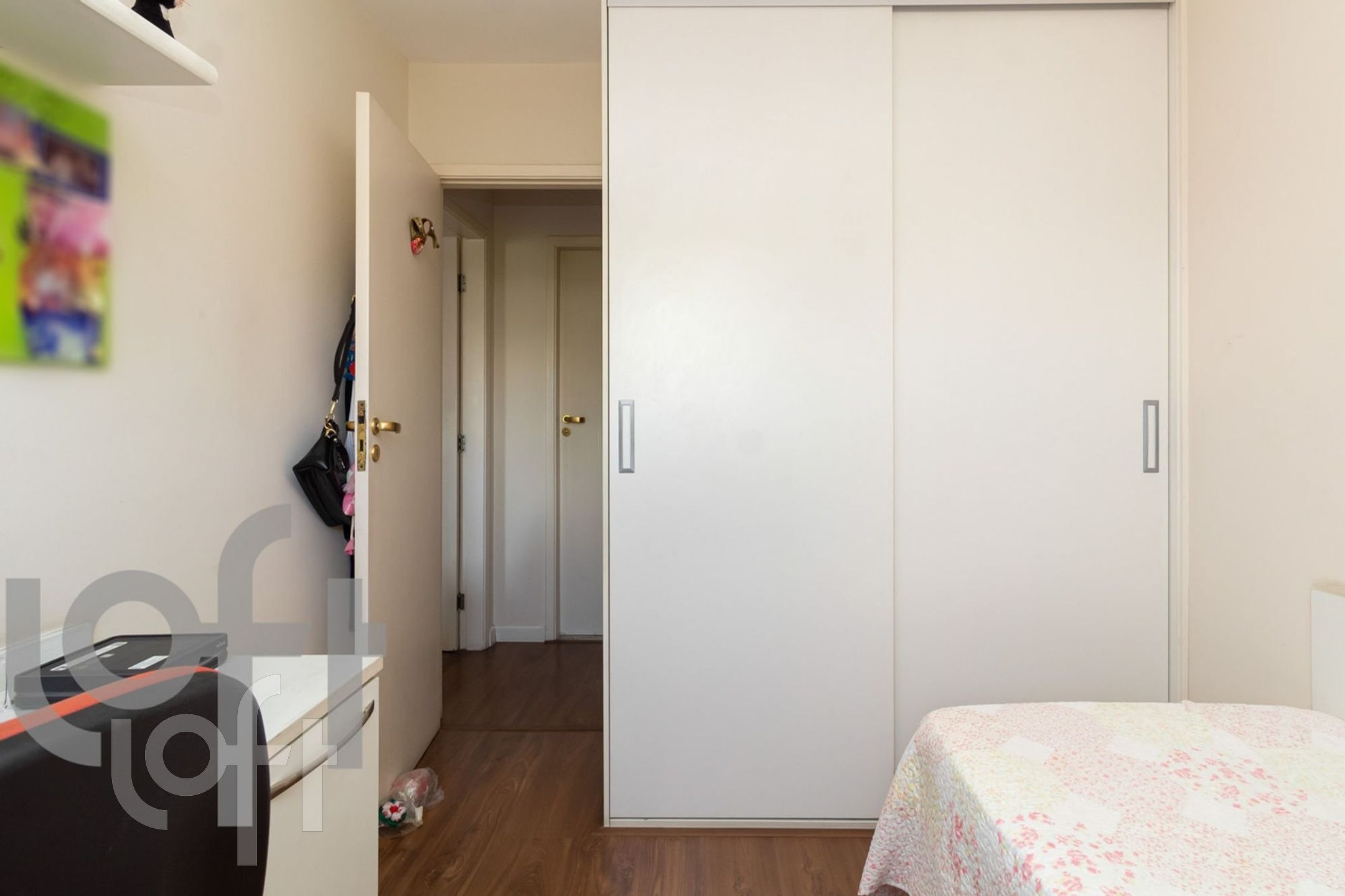 Apartamento à venda com 2 quartos, 64m² - Foto 2