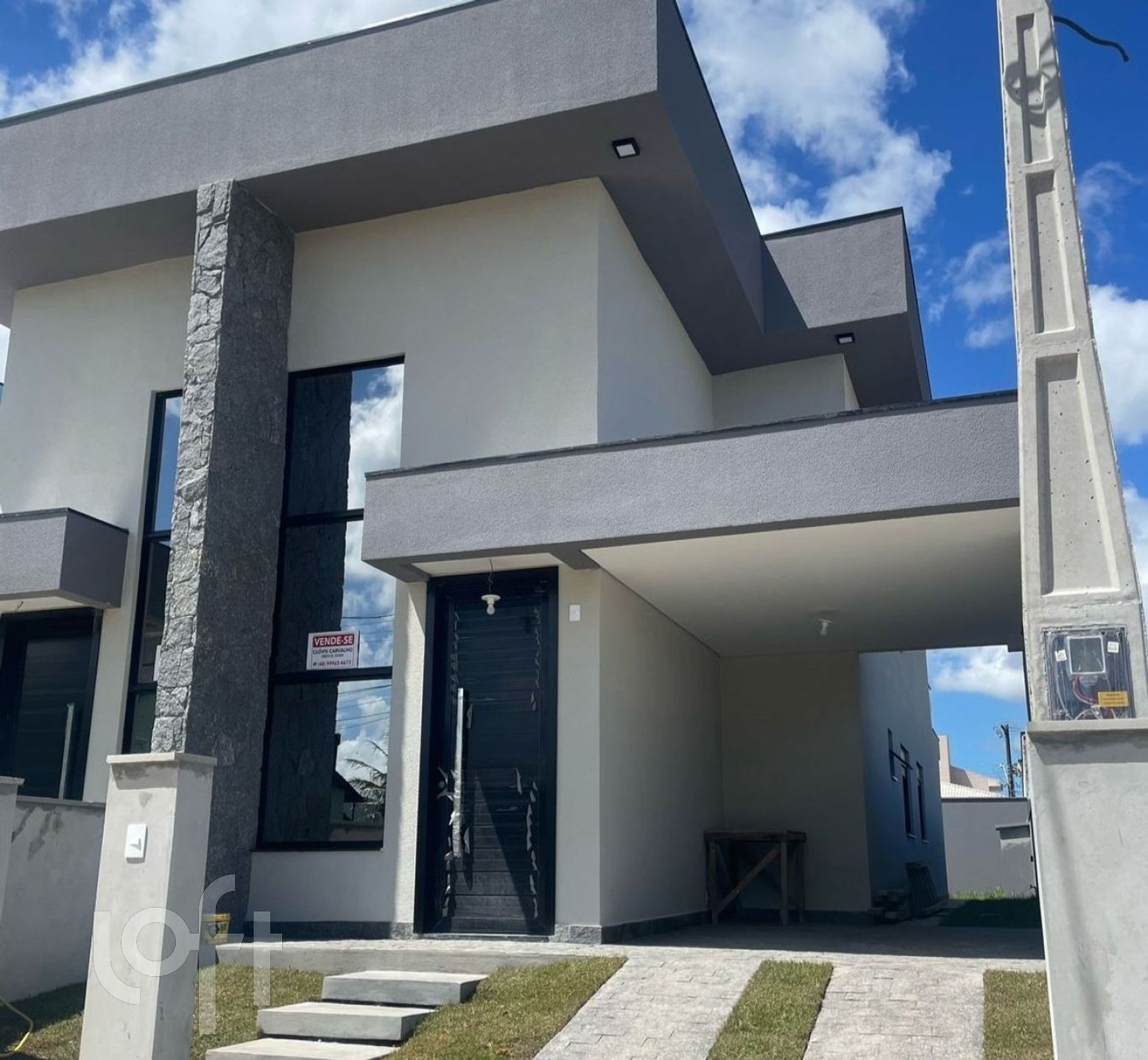Casa Residencial com 131m², 3 quartos, 1 suíte, 1 garagem, no bairro Ressacada em Florianópolis