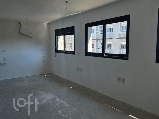 Apartamento com 43m², 1 dormitório, 2 vagas, Auxiliadora em Porto Alegre