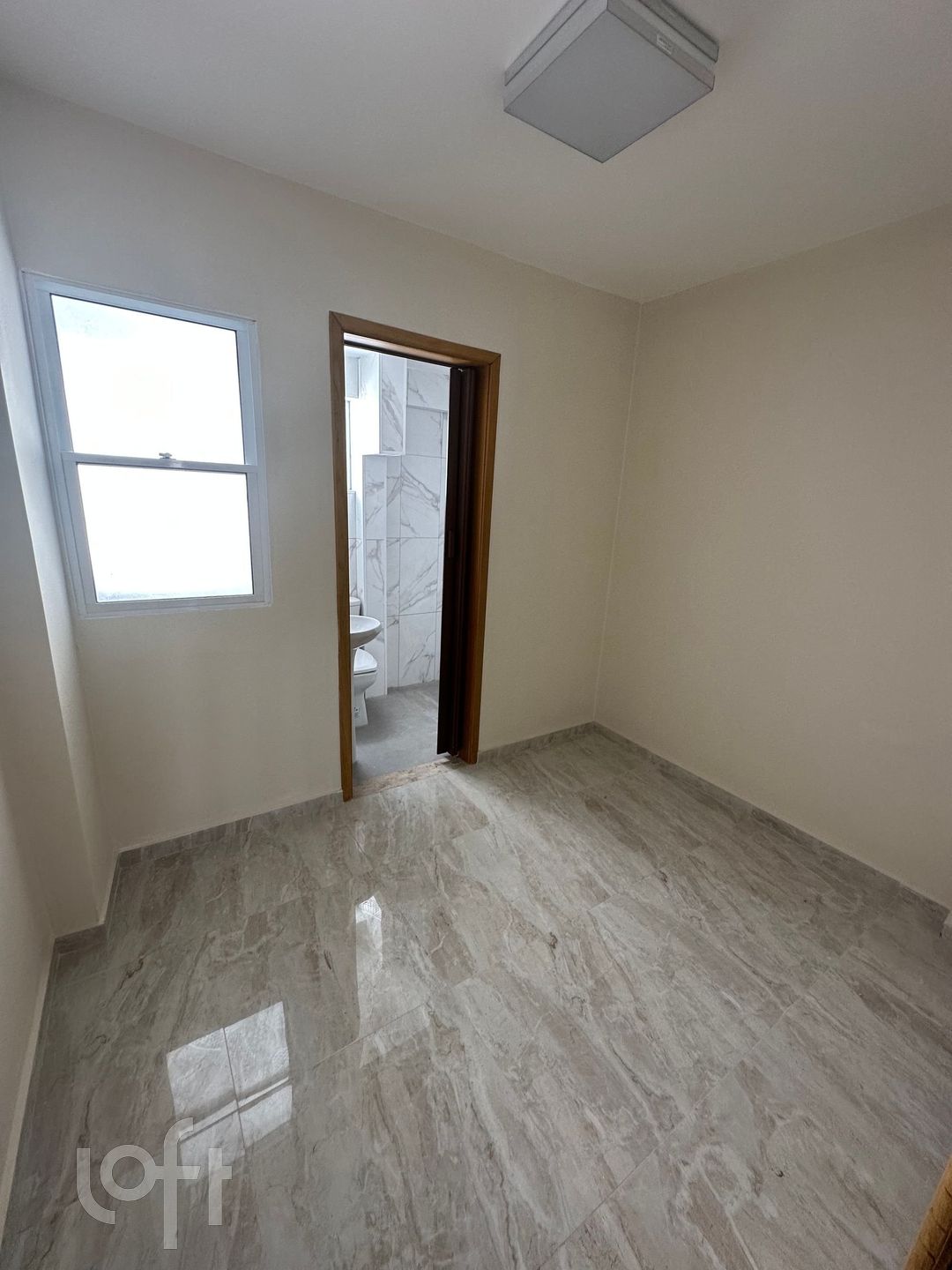 Apartamento à venda com 2 quartos, 77m² - Foto 2