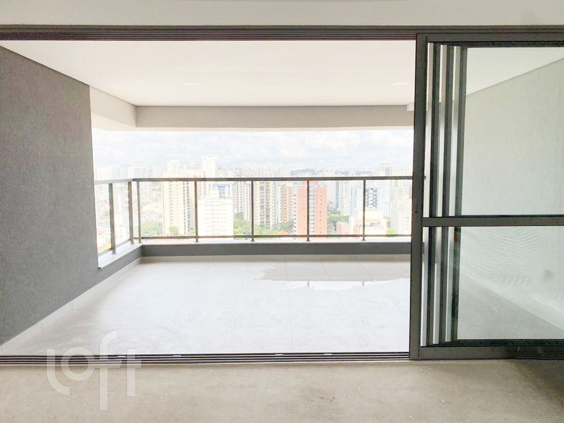 Apartamento à venda com 3 quartos, 166m² - Foto 3