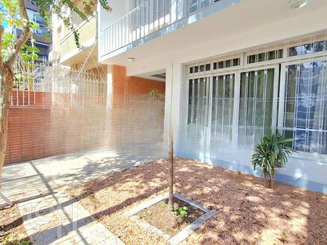 Casa com 191m², 3 dormitórios, 1 suíte, 3 vagas, Rio Branco em Porto Alegre