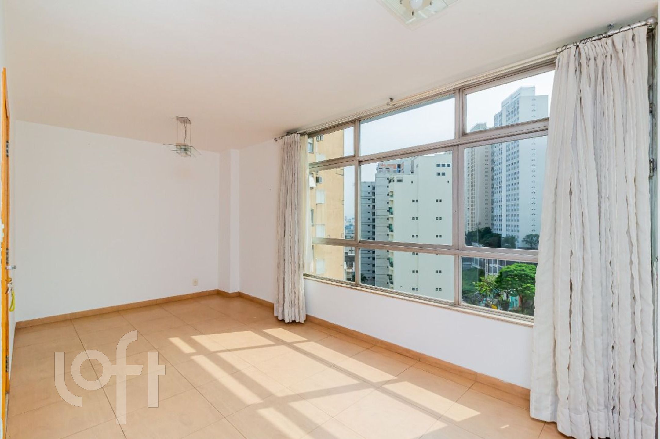 Apartamento à venda com 3 quartos, 108m² - Foto 2