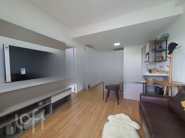 Apartamento com 45m², 1 dormitório, 1 vaga, Menino Deus em Porto Alegre