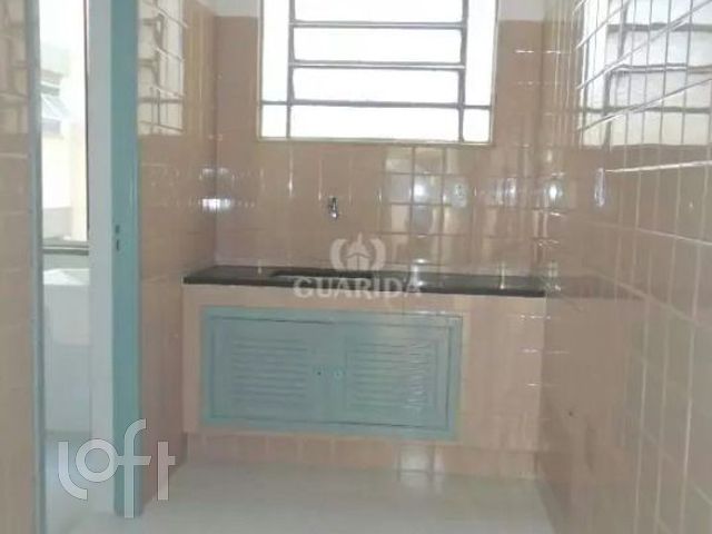 Apartamento com 59m², 2 dormitórios, 3 vagas, Independência em Porto Alegre