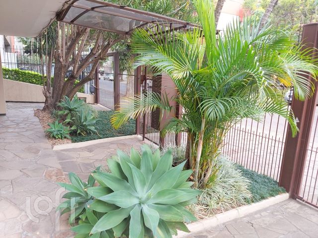 Apartamento com 71m², 2 dormitórios, 1 vaga, Rio Branco em Porto Alegre
