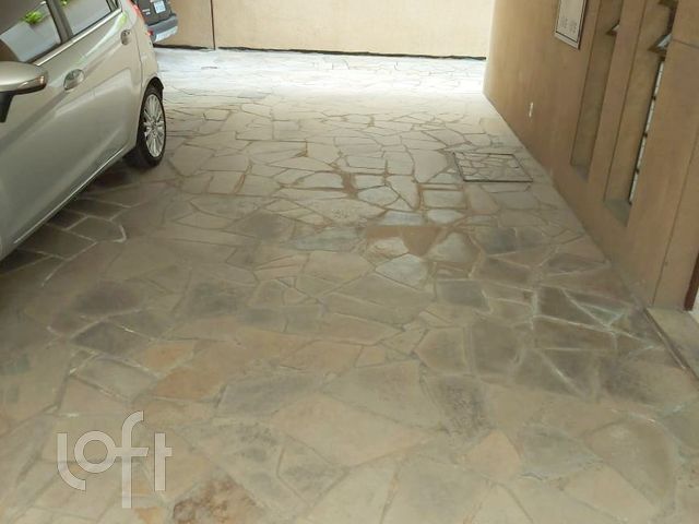 Apartamento com 71m², 2 dormitórios, 1 vaga, Rio Branco em Porto Alegre