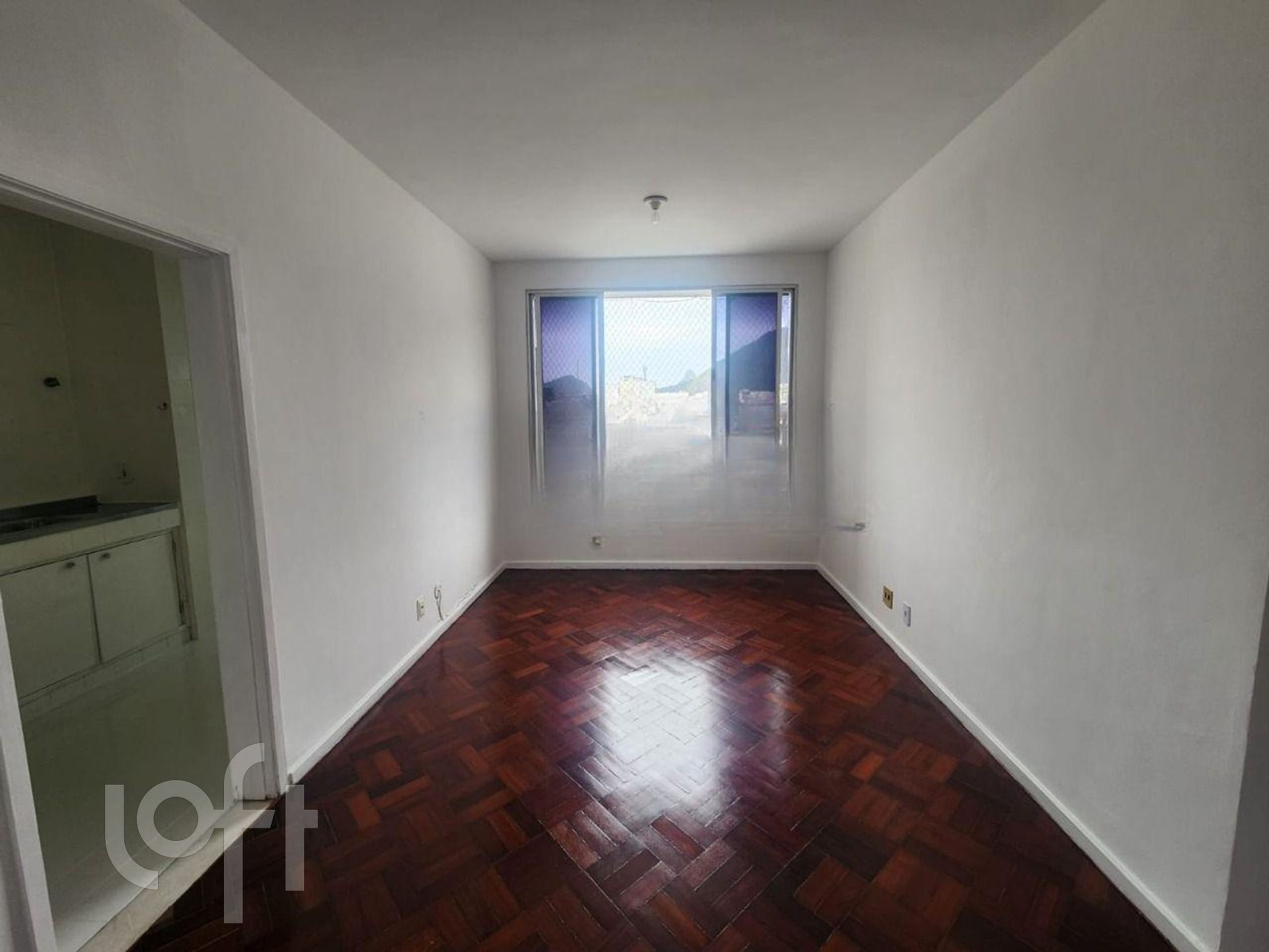 Apartamento à venda com 2 quartos, 80m² - Foto 2