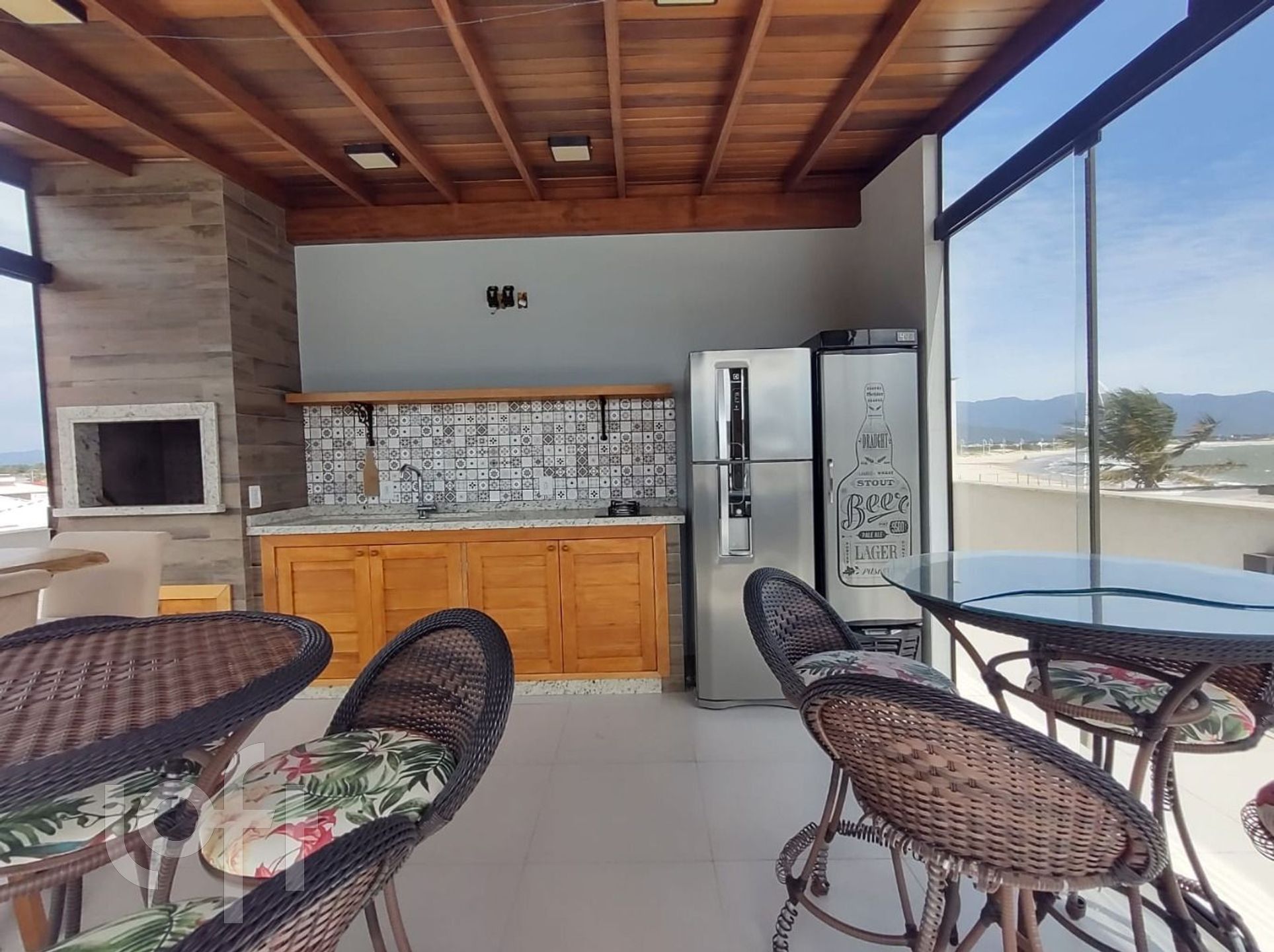 Casa à venda em Pinheira com 130 m², 3 quartos, 1 suíte, 2 vagas