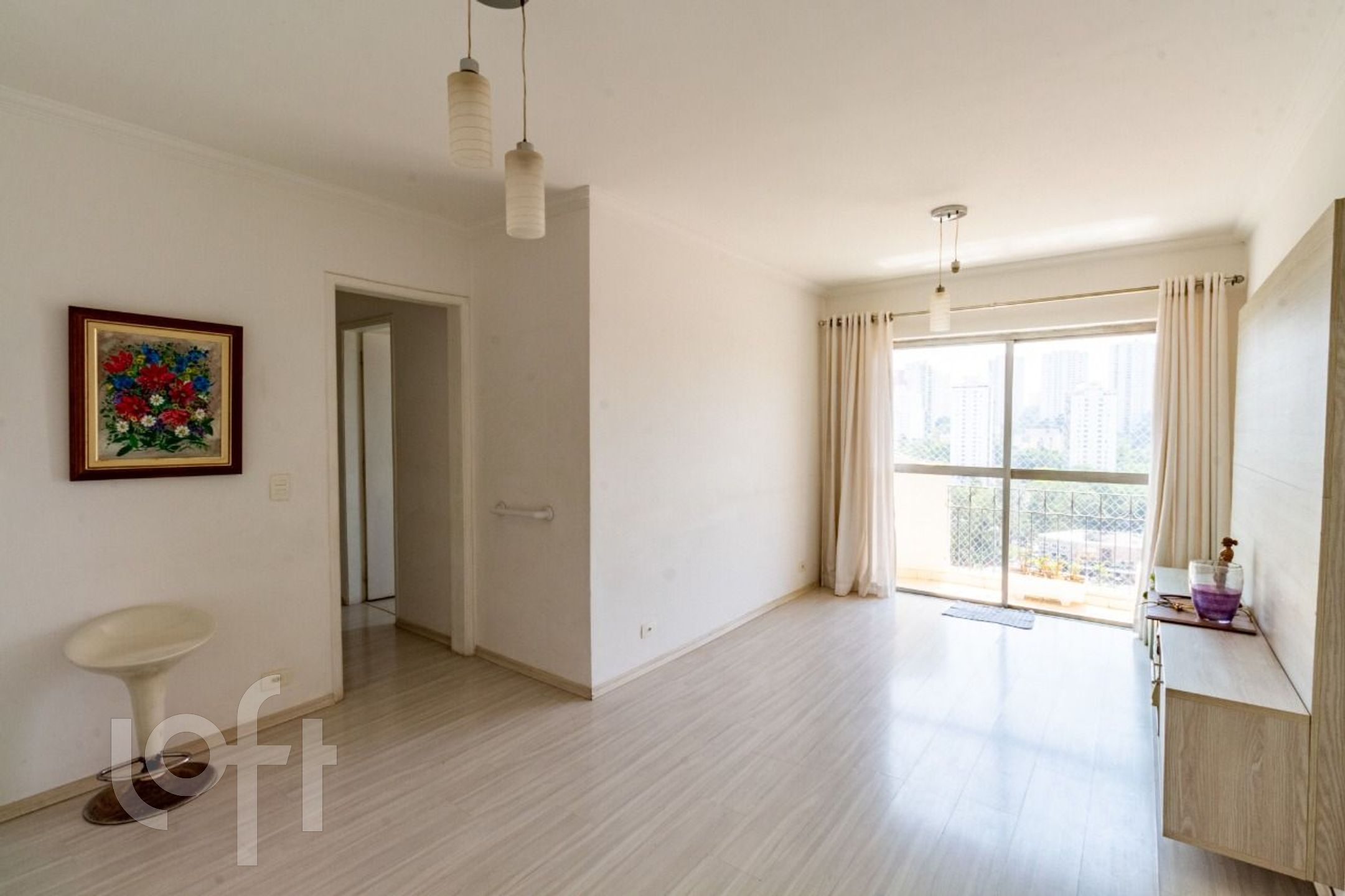 Apartamento à venda com 3 quartos, 80m² - Foto 1