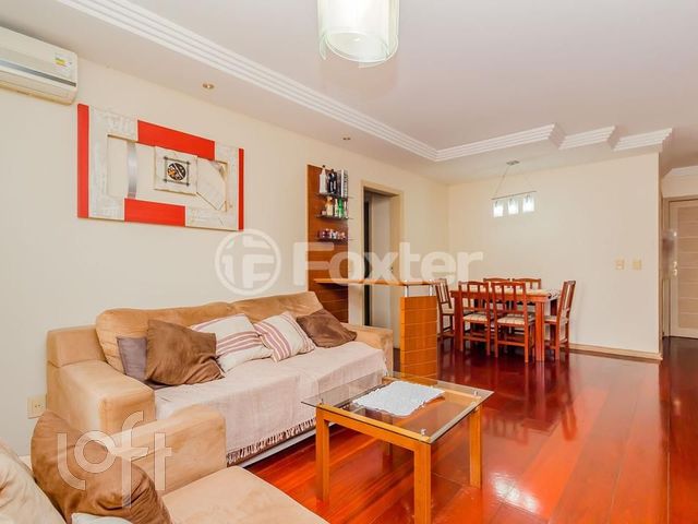 Apartamento com 99m², 3 dormitórios, 1 suíte, 1 vaga, Petrópolis em Porto Alegre