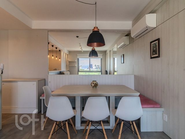 Apartamento com 50m², 1 dormitório, 1 vaga, Cidade Baixa em Porto Alegre