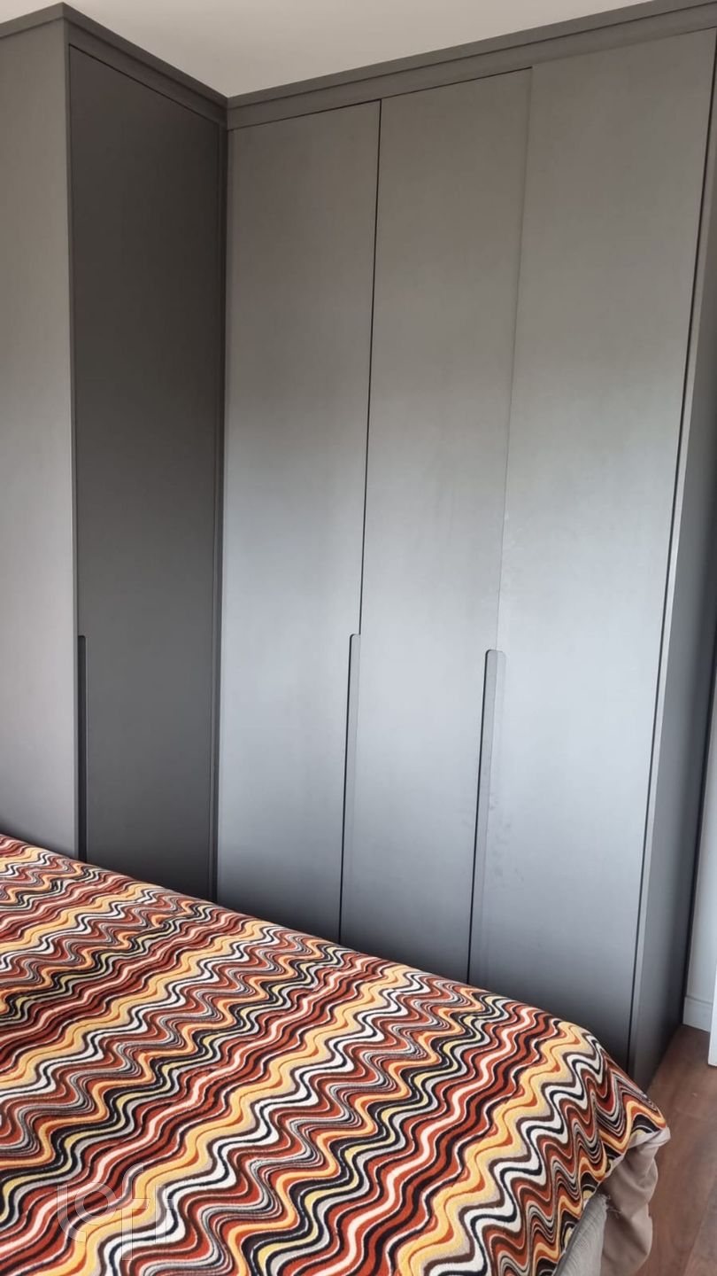 Apartamento à venda com 2 quartos, 64m² - Foto 2