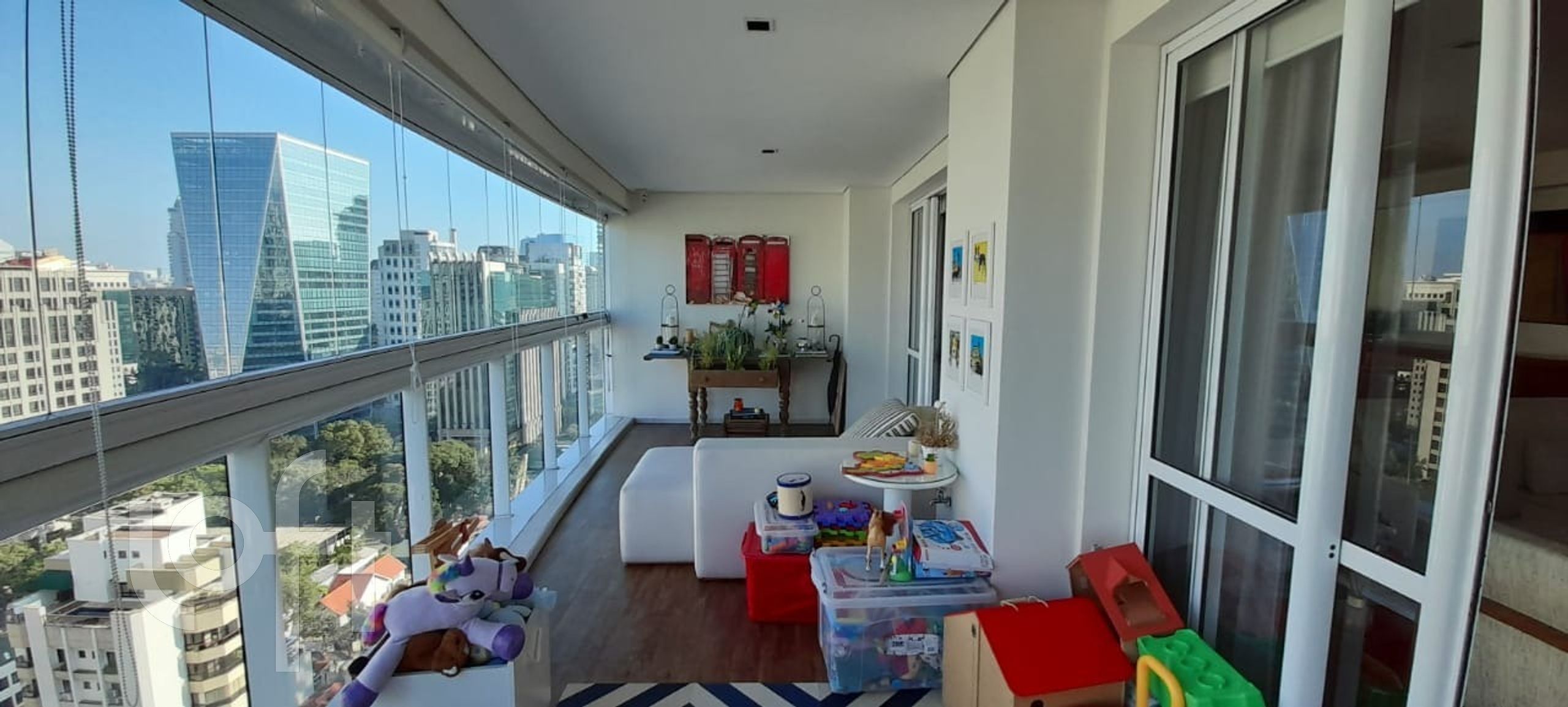 Apartamento à venda com 3 quartos, 201m² - Foto 33