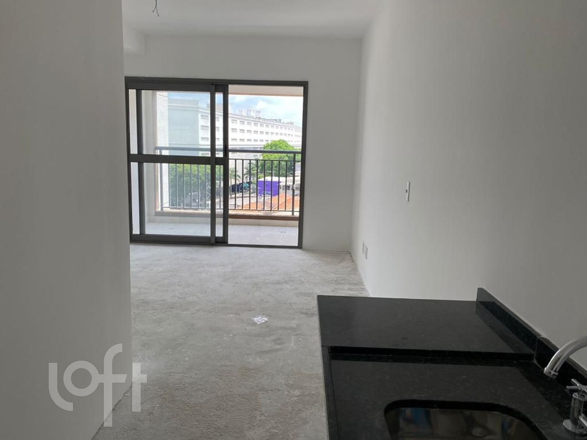 Apartamento à venda com 1 quarto, 28m² - Foto 2