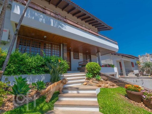 Casa com 408m², 4 dormitórios, 1 suíte, 4 vagas, Chácara das Pedras em Porto Alegre