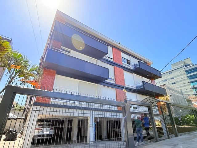 Apartamento com 115m², 3 dormitórios, 1 suíte, Petrópolis em Porto Alegre