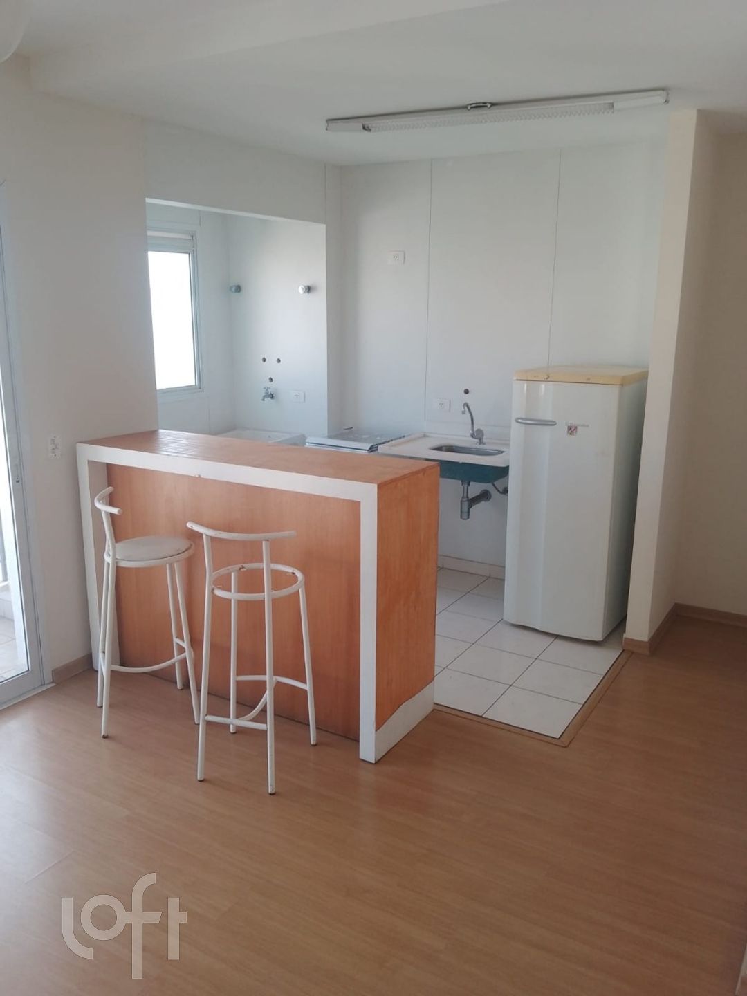 Apartamento à venda com 1 quarto, 50m² - Foto 2