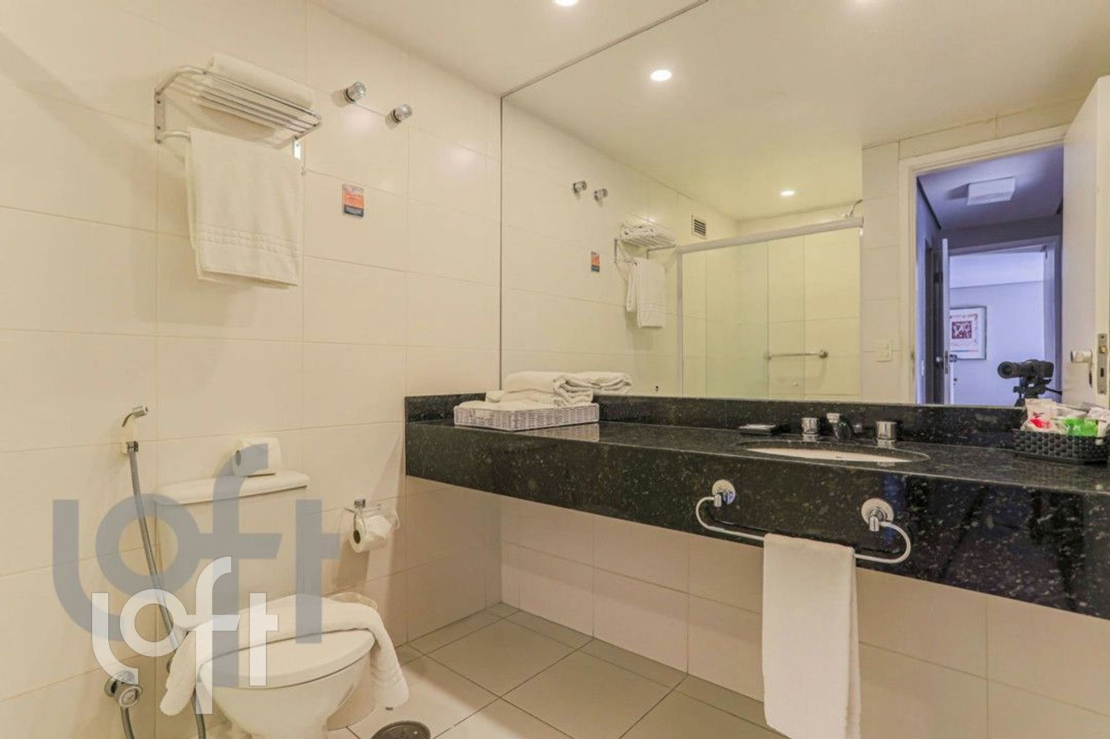 Apartamento à venda com 2 quartos, 60m² - Foto 32