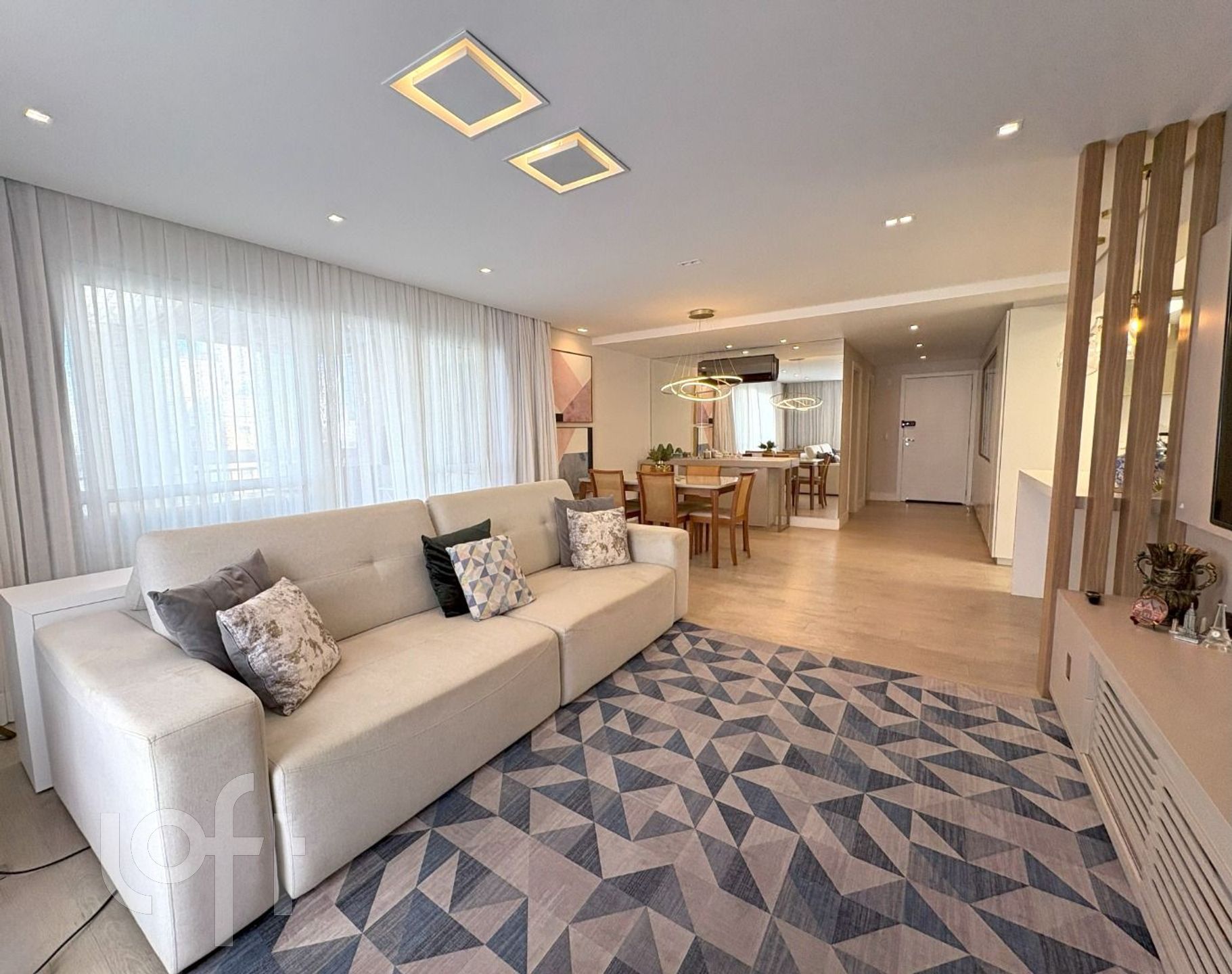Apartamentos com 229m², 3 quartos, 3 suítes, 4 garagens, no bairro Abraão em Florianópolis