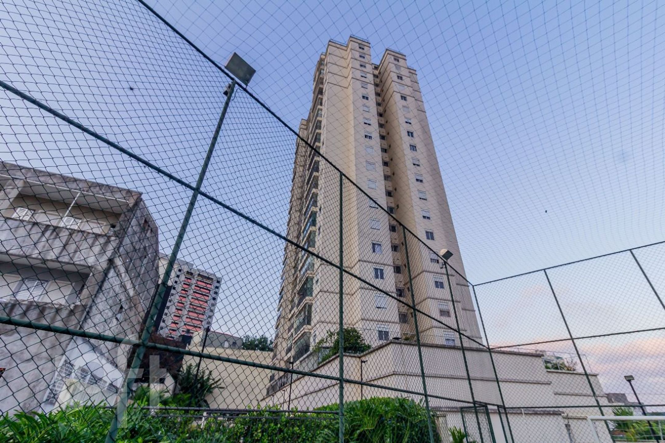 Imagem da propriedade PUe9u5s2 84