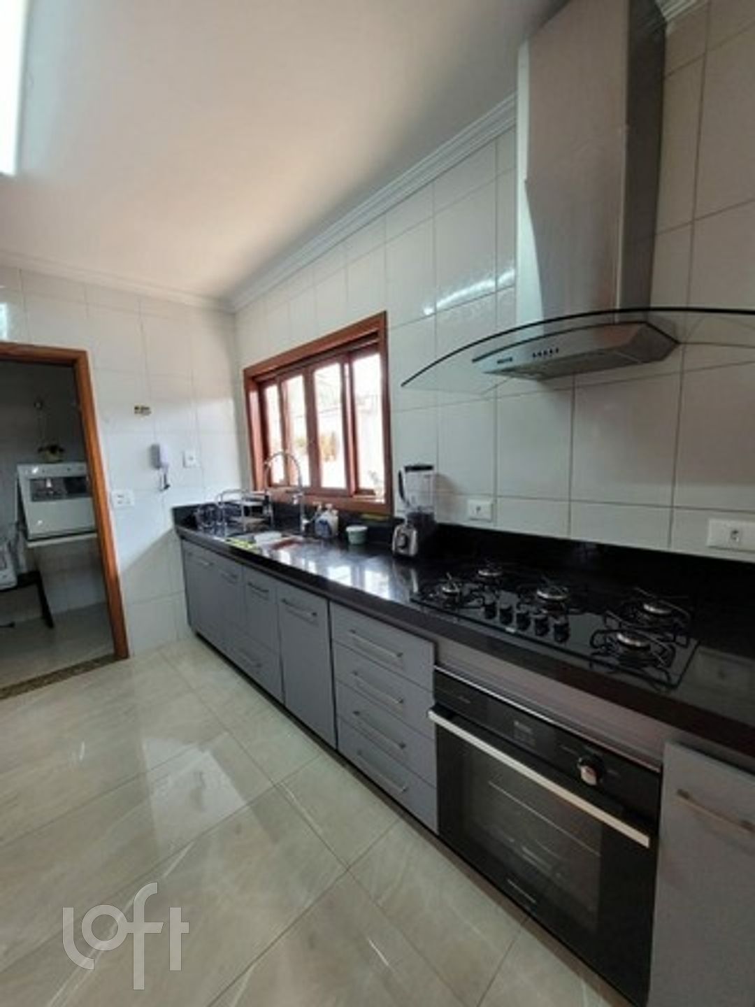 Casa à venda com 4 quartos, 160m² - Foto 1