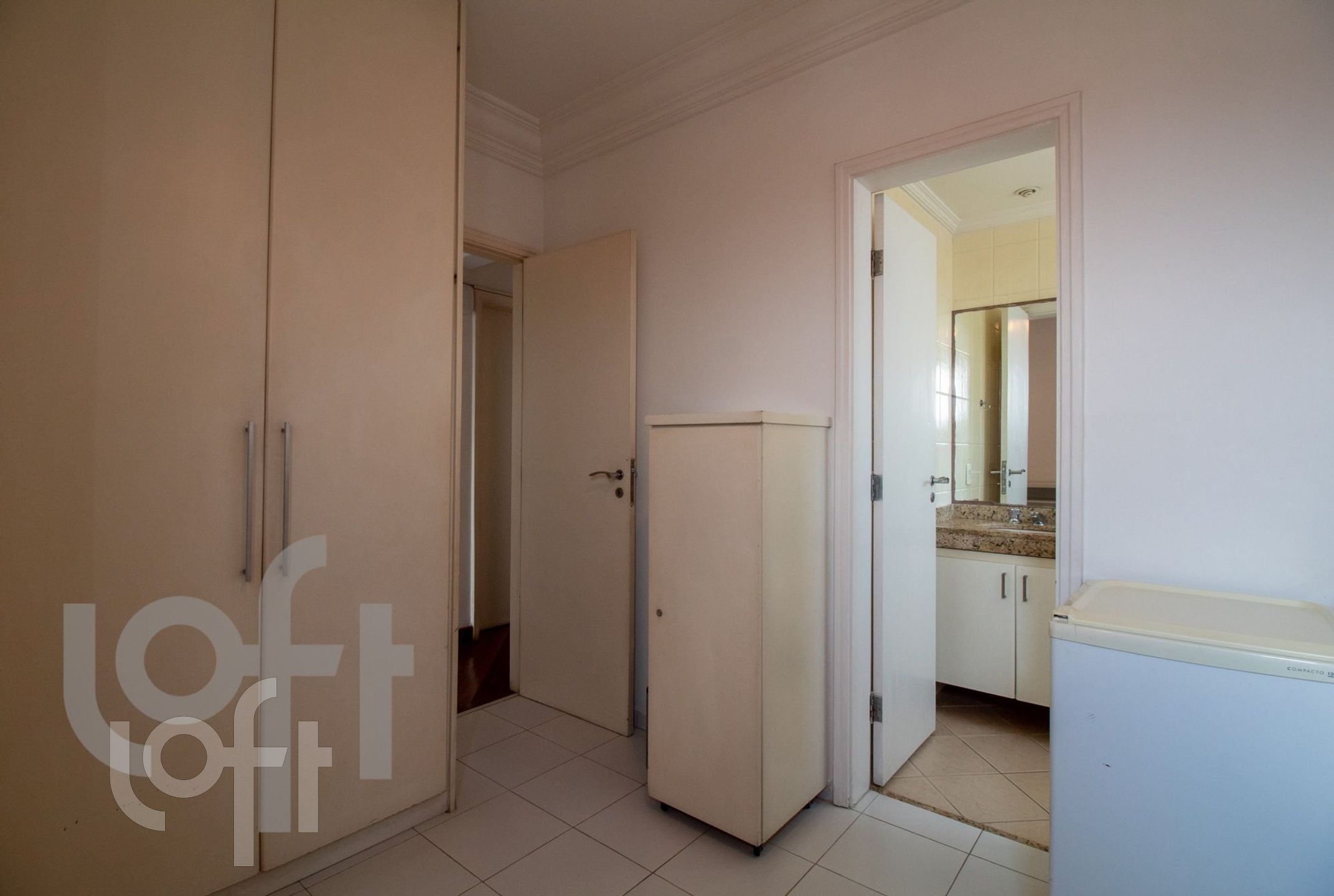 Apartamento à venda com 4 quartos, 154m² - Foto 4