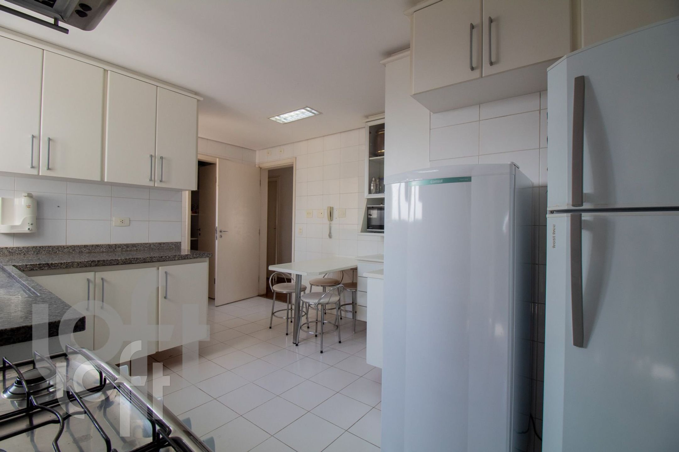 Apartamento à venda com 4 quartos, 154m² - Foto 31