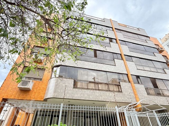Apartamento com 118m², 3 dormitórios, 1 suíte, 3 vagas, Petrópolis em Porto Alegre