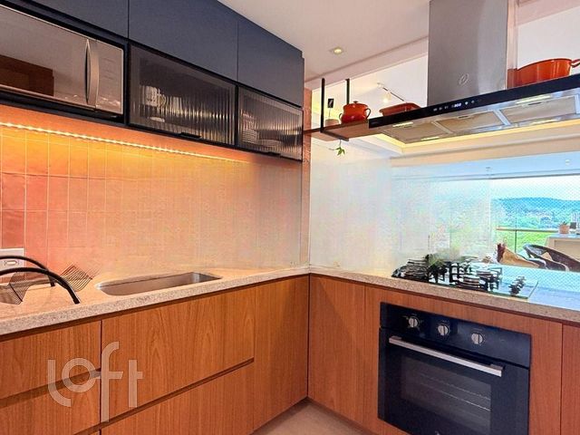 Apartamento com 118m², 3 dormitórios, 1 suíte, 3 vagas, Petrópolis em Porto Alegre