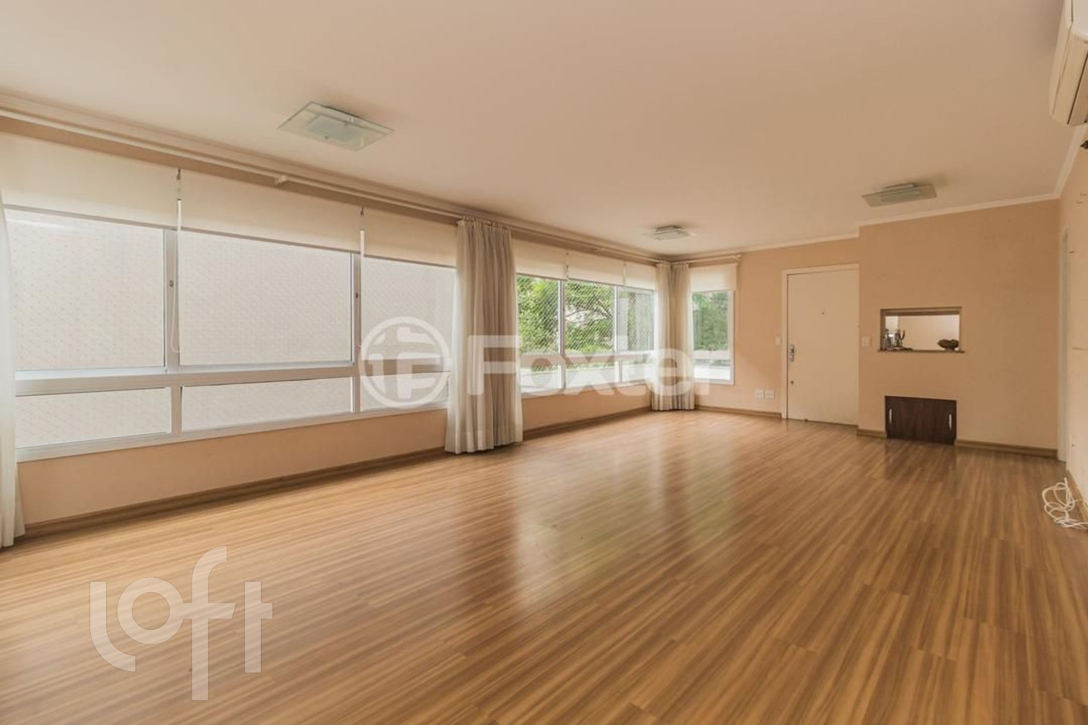 Apartamento com 123m², 3 dormitórios, 1 suíte, 2 vagas, Auxiliadora em Porto Alegre