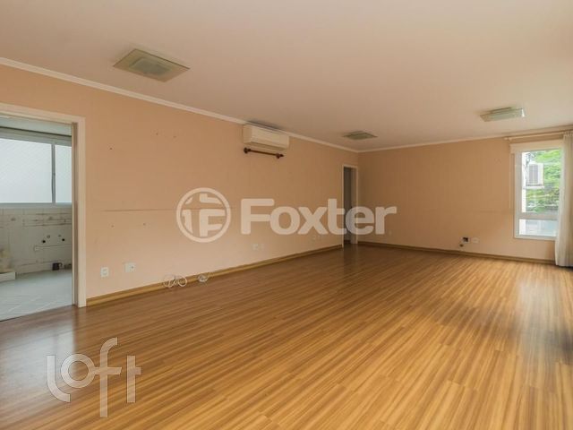 Apartamento com 123m², 3 dormitórios, 1 suíte, 2 vagas, Auxiliadora em Porto Alegre