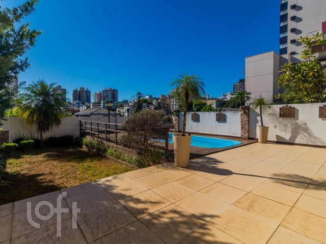 Casa com 402m², 3 dormitórios, 1 suíte, 6 vagas, Higienópolis em Porto Alegre