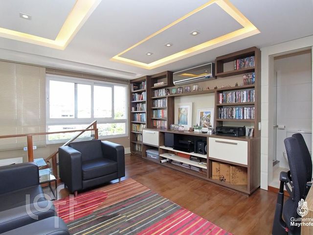 Apartamento com 109m², 1 dormitório, 1 suíte, 3 vagas, São João em Porto Alegre